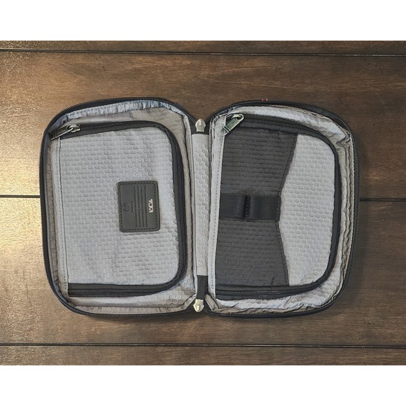 Tumi Alpha Bravo Response Travel Kit Toiletry Bag Navy Blue Coated Canvas NWT - Picture 5 of 8